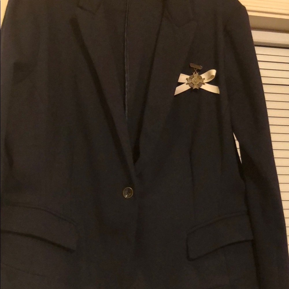 Blazer - Picture 2 of 2